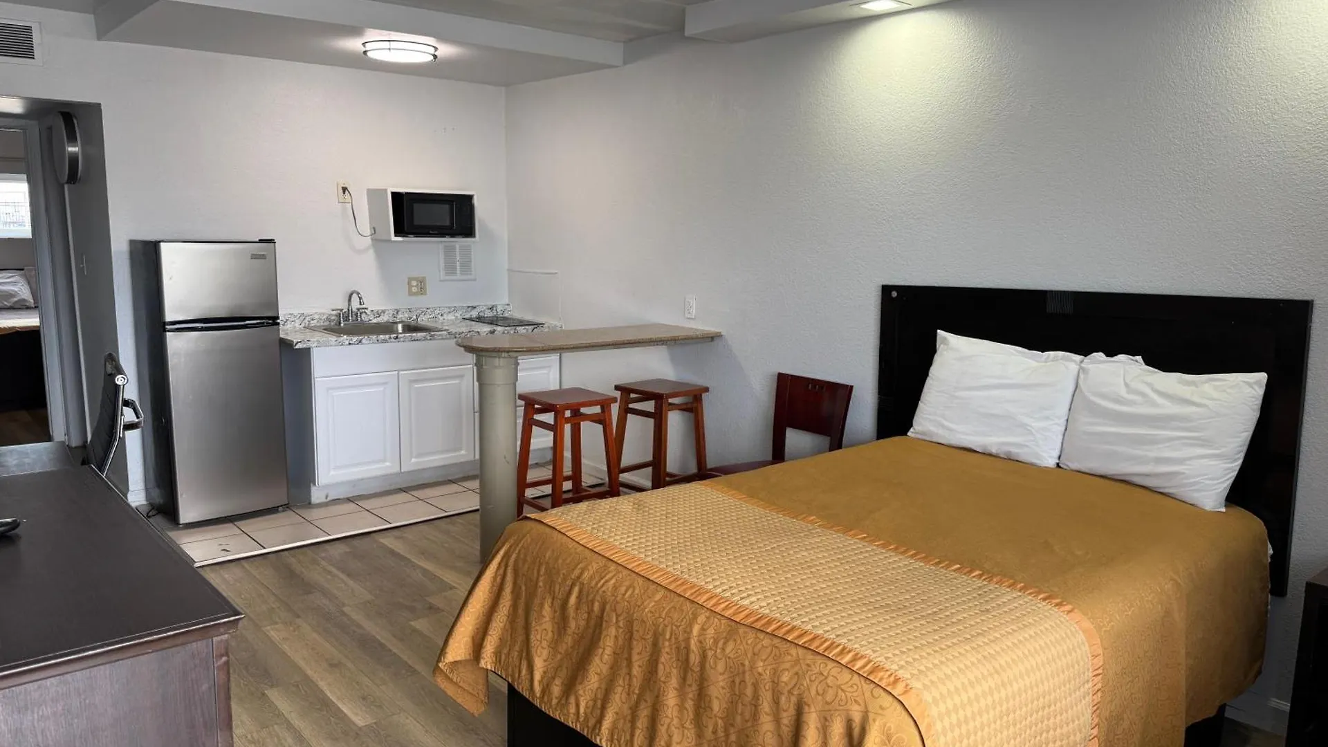 ** Hotel Belmont Inn & Suites Virginia Beach United States
