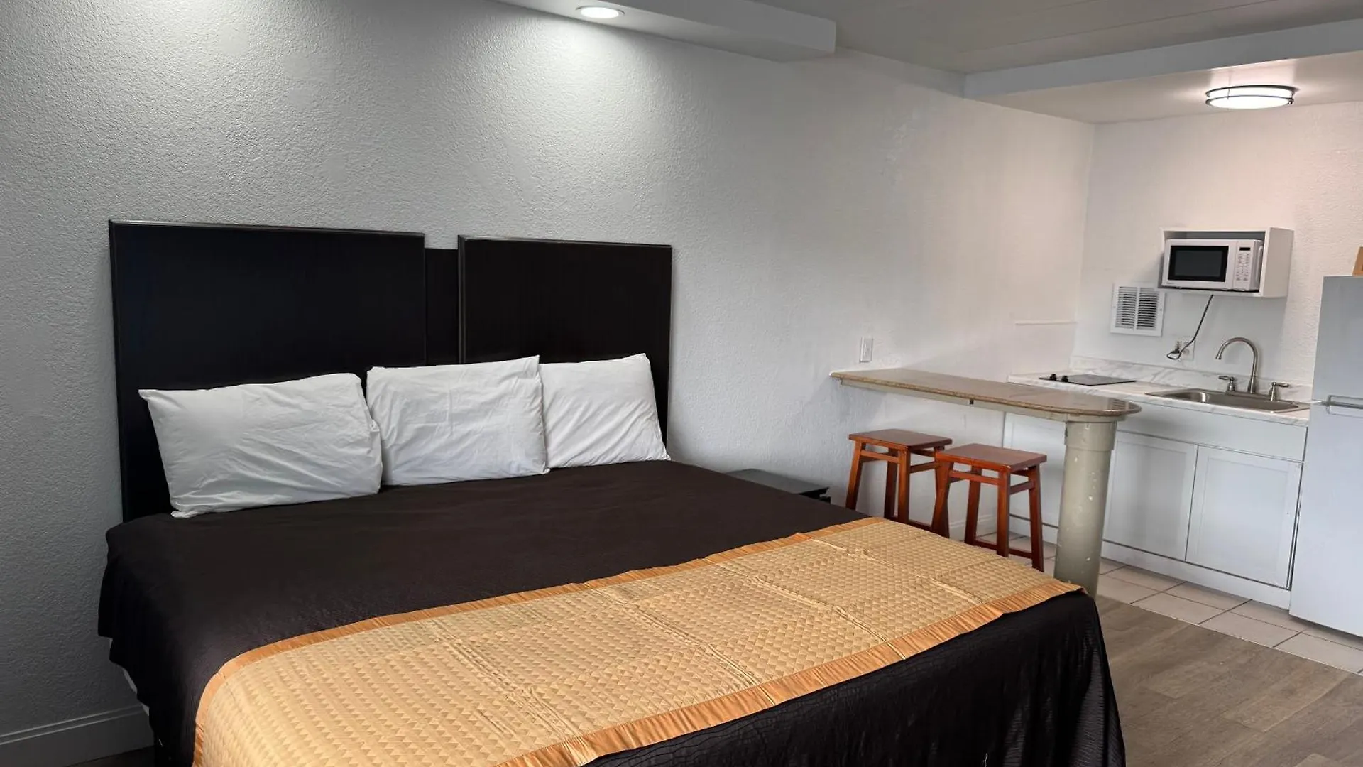 Belmont Inn & Suites Virginia Beach 2*,  United States