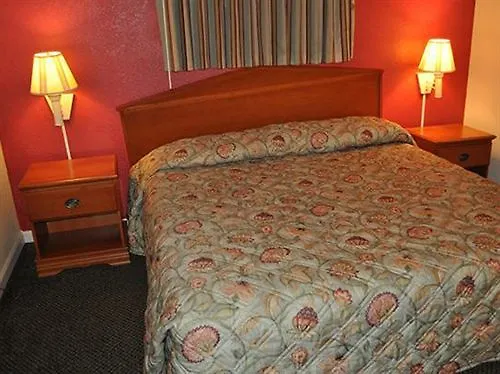 Belmont Inn & Suites Virginia Beach Hotel